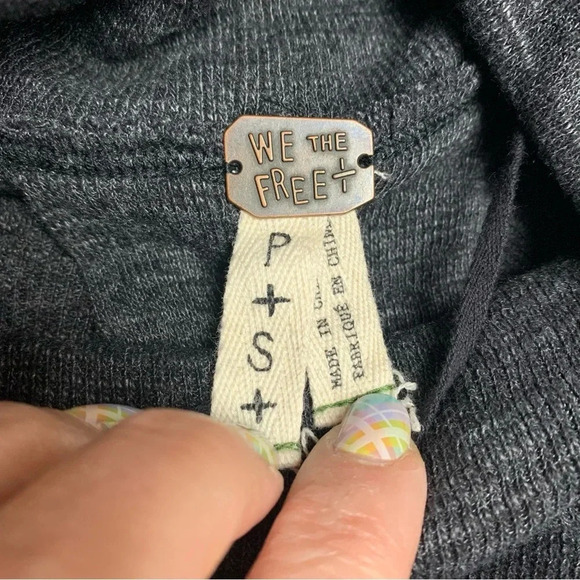 We The Free dark gray slit back cowl neck sweater size small would fit up - Picture 7 of 10